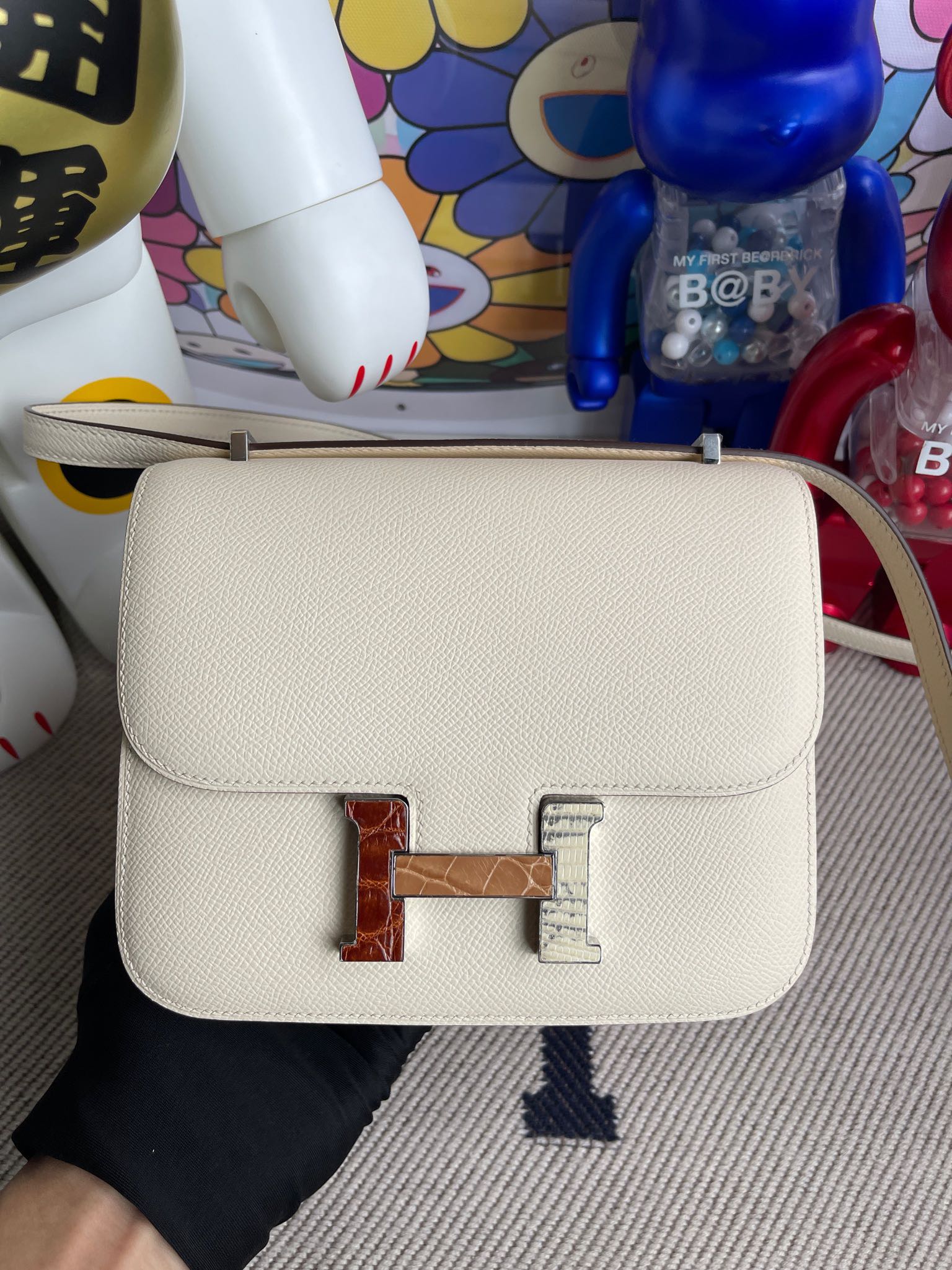 에르메스 콘스탄스18 나타 화이트 악어 리자드 가죽 버클 앱송